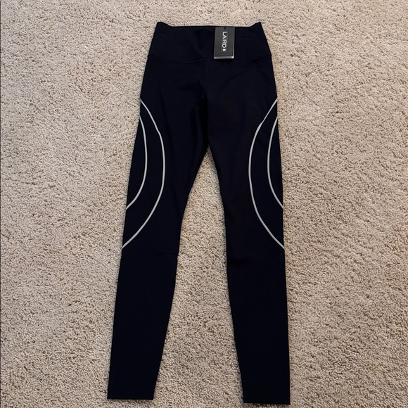 Laird High-Waist Sculpting Leggings in Black 🖤 - Picture 6 of 15